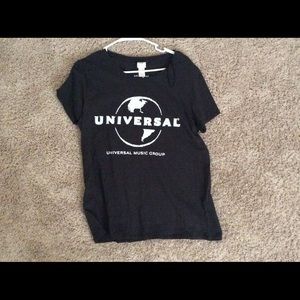 universal shirt,